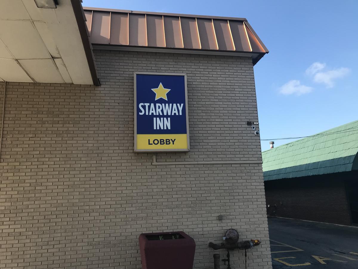 Starway Inn 랜싱 외부 사진